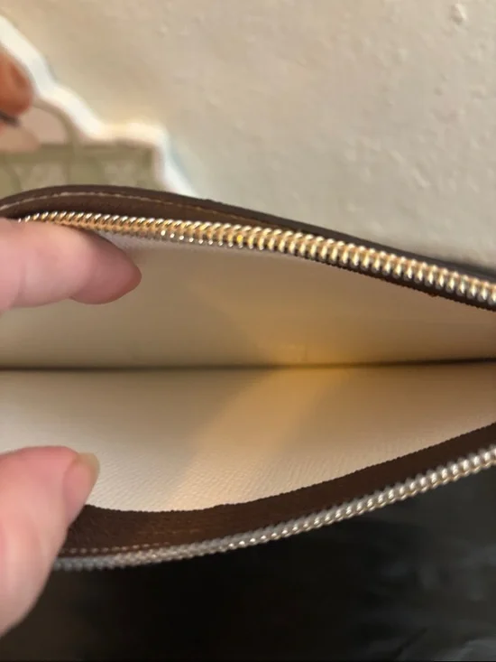 Dooney & Bourke Black wristlet NWOT - Picture 5 of 5